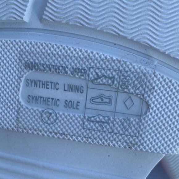 Villa Rouge Padded Crossband Platform Sandals Size 7 Open Toe Hook & Loop Flats - Picture 8 of 8